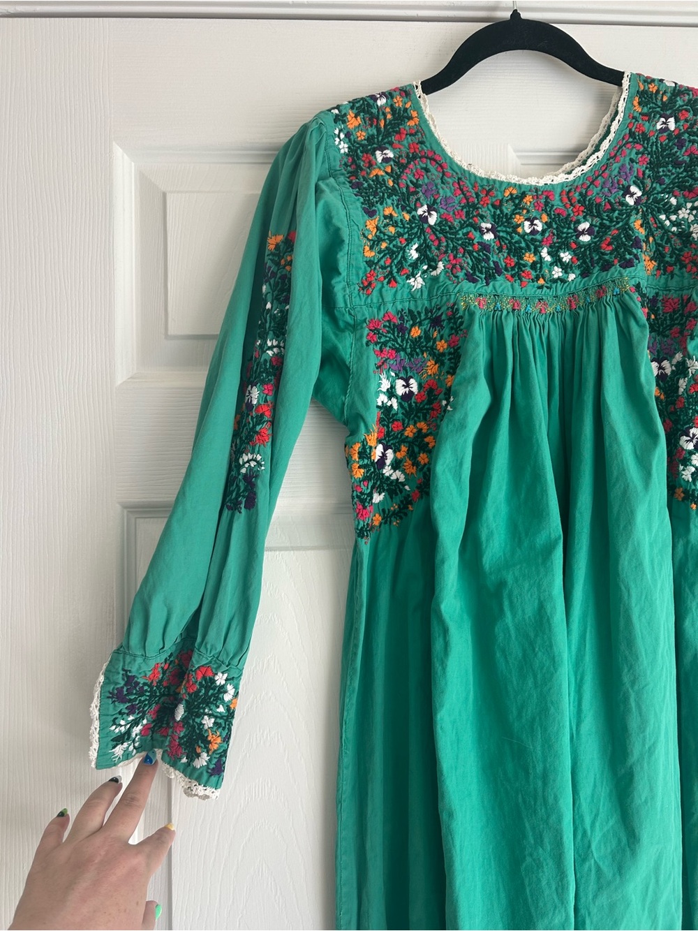 Vintage Green Embroidered Long Sleeve Maxi Dress - Picture 2 of 4
